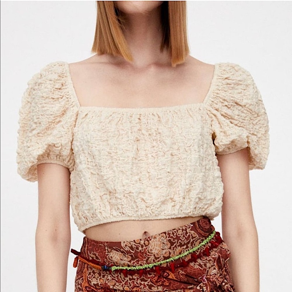 🆕 ZARA Textured Crop Top with Puffy Sleeves in Cream SZ M